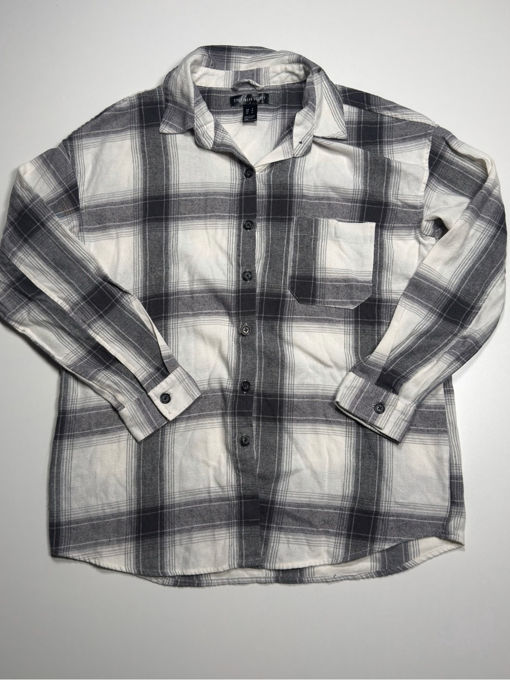 Streetwear Society Men's Gray & White Plaid Button-Down flannel Shirt